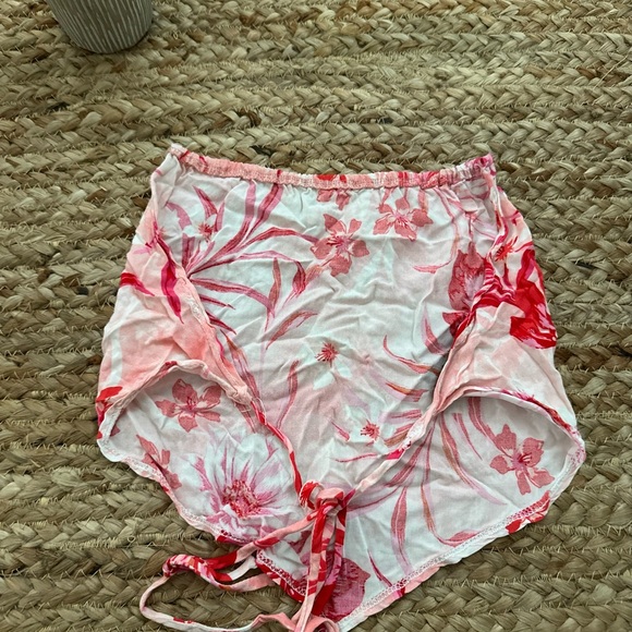 STRAPLESS TIE BACK TOP - Picture 2 of 6